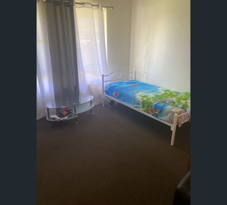 11 Lincoln Cres, Pooraka, SA 5095 - Photo 5