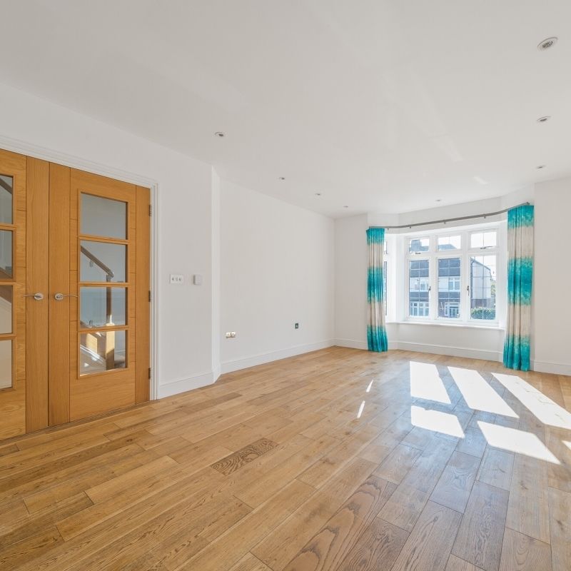 4 bedroom semi-detached house to rent - Photo 1