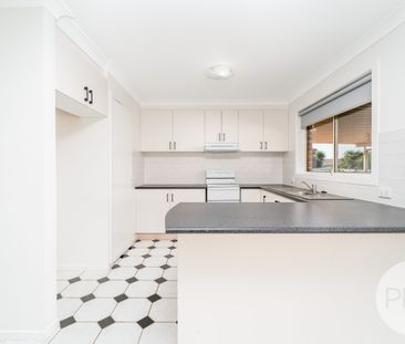 2 Kimba Drive, Glenfield Park NSW 2650 - Photo 4