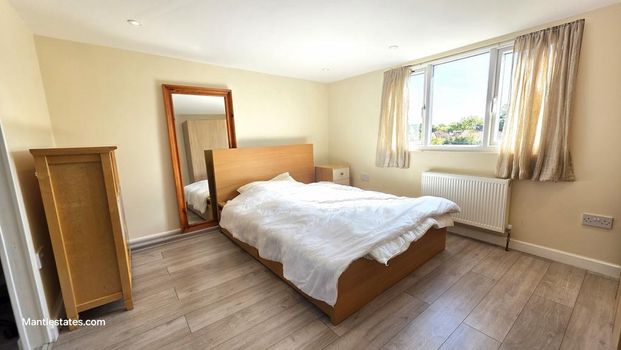 5 bedroom semi-detached house to rent - Photo 1