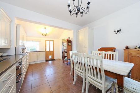 6 bedroom detached house to rent - Photo 5