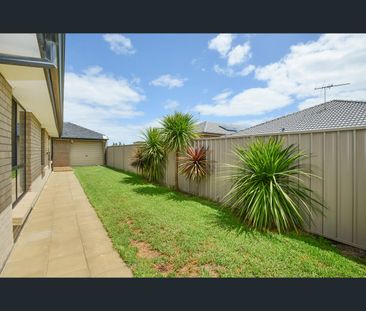 34 Sabella Place, Noarlunga Downs, SA 5168 - Photo 2