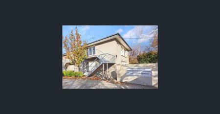 SUN DRENCHED APART WITH SEPARATE STAIRCASE & LANDING/BALCONY WALK TO GLENFERRIE - Photo 3