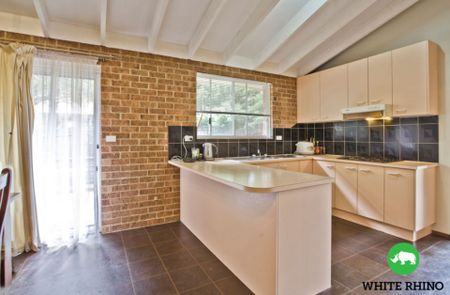 5/30 Mowatt Street, Queanbeyan - Photo 3