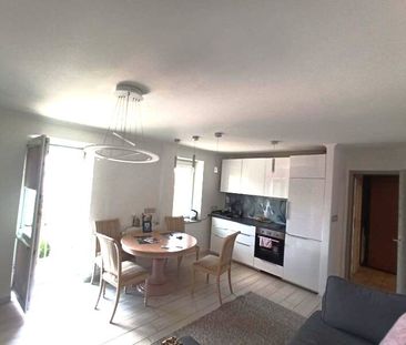 Stare Miasto, 2 pokoje, duży balkon. Polecam. - Zdjęcie 3