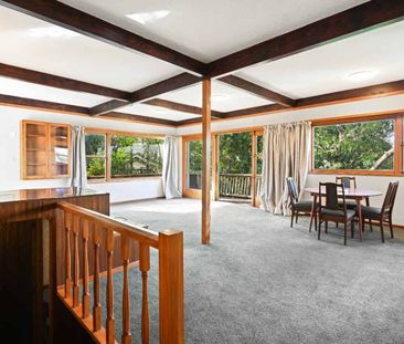 Four-Bedroom Family Home with Spacious Grounds and Parkside Living - Photo 4