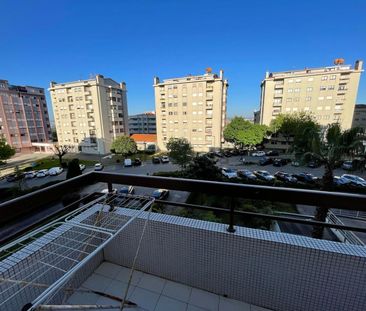 Apartamento em Liceu - Paço do Rei, Mafamude - Photo 3