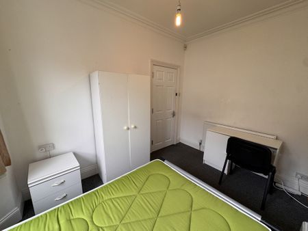 Neville Terrace, The Groves - P1814 - Photo 4