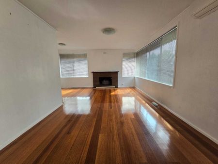 19 Woolwich Drive, Mulgrave VIC 3170 - House For Rent | Domain - Photo 5