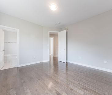 For Lease - 56 Redmond Crescent, Springwater, Ontario - Photo 1