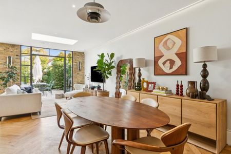 5 bedroom semi-detached house to rent - Photo 4