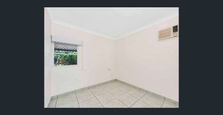 Trinity Beach Delight! - Photo 3