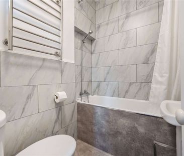 A beautifully furnished one bedroom apartment in the City centre. - Photo 6