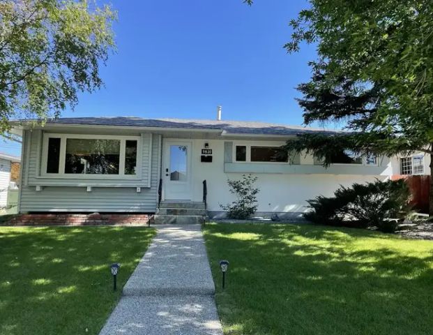 Newly renovated Bungalow in quiet neighborhood | 9620 Assiniboine Road Southeast, Calgary - Photo 1