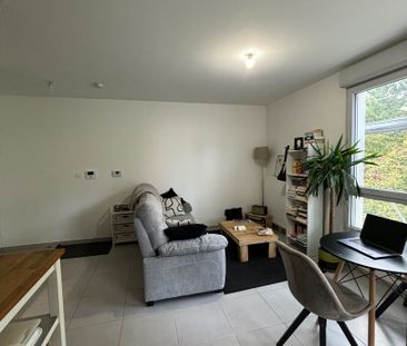 Location Appartement 2 pièces 38m² - Photo 2