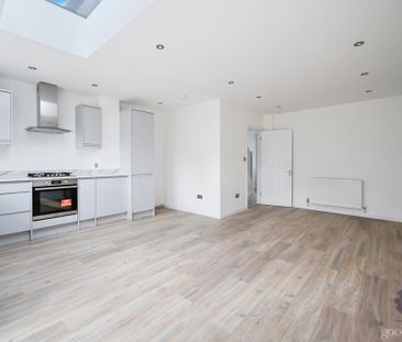 4 bedroom terraced house to rent - Photo 5