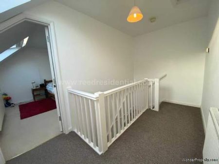 2 bedroom property to rent in Westcliff On Sea - Photo 2