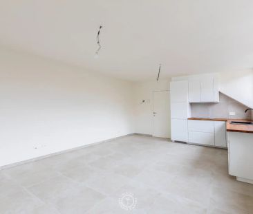 Fijn één slaapkamer appartement in gerenoveerd herenhuis - Photo 1