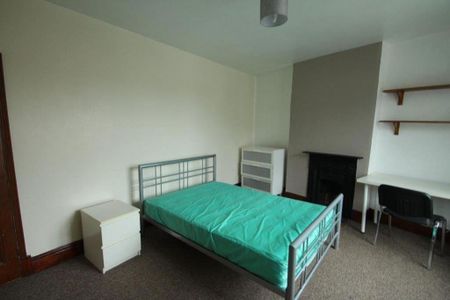 5 bedroom terraced house to rent - Photo 4