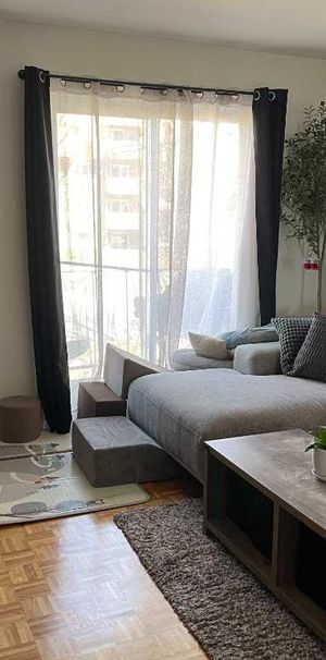 Beau Grand 4 1/2 à louer - Photo 1