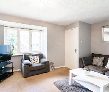 2 bedroom end of terrace house to rent - Photo 2