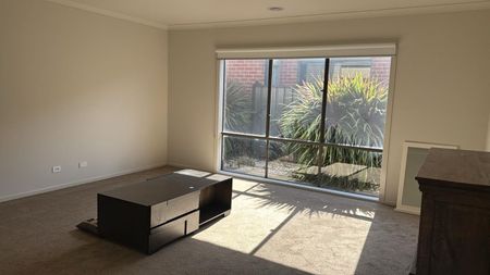 Semi Furnished House available for Rent! - Photo 2