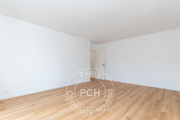 T3 vide, avec parking, rue Pouchet, - Photo 1