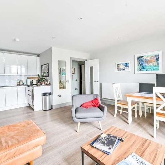 Ivory House, Clove Hitch Quay, Battersea, SW11 - Photo 1