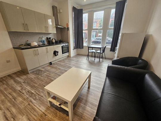1 bedroom flat to rent - Photo 1