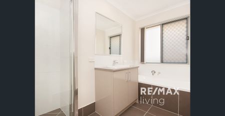 Modern Family Home in Narangba - Photo 4