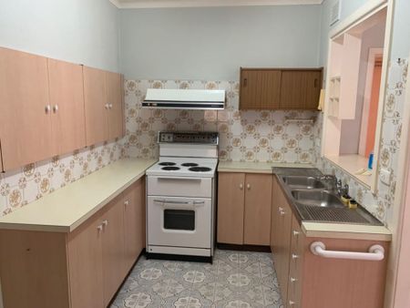 Charming 3-Bedroom Home in a Convenient Location - Photo 4