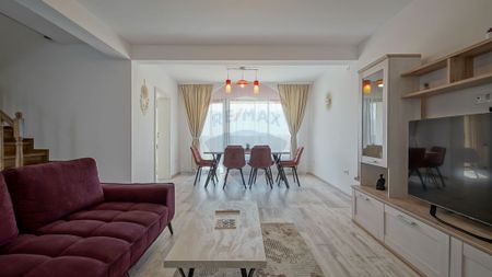 Casă / Vilă cu 4 camere de inchiriat - Fotografie 2