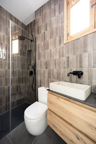 Carrer de Mallorca, Barcelona, Catalonia 08037 - Photo 2