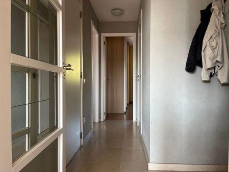 Instapklaar appartement met 2 slaapkamers en zonnig terras in centrum Brugge - Foto 4