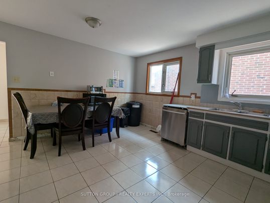 For Lease - 3 Holyoake Crescent, Toronto, Ontario - Photo 1