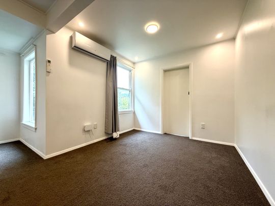 3 Bedroom Flat in Karori - Photo 1
