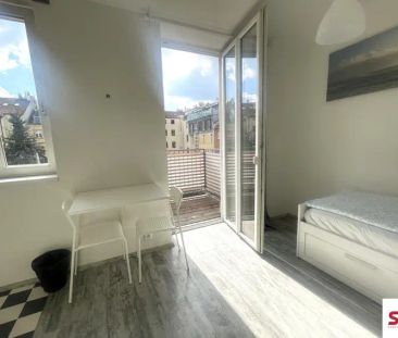 Vybavené studio (1+kk) o velikosti 21 m s balkónem 2,5 m - Photo 3