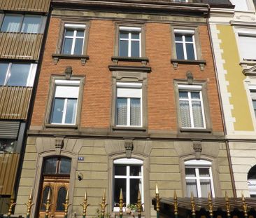 Charmante Altbauwohnung mit Balkon - Foto 5