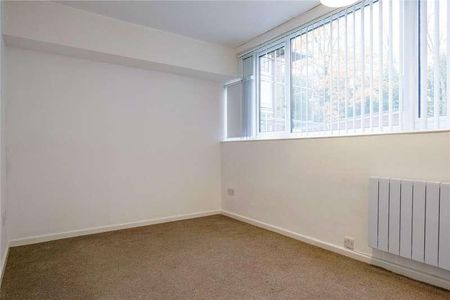 Bath Road, Reading, Berkshire, RG1 - Photo 5