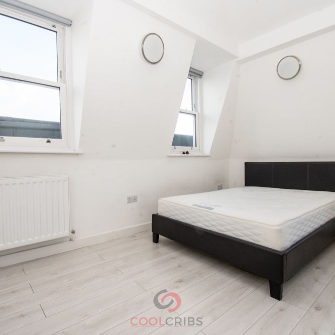Warwick Road, Earls Court, London, SW5 - Photo 1