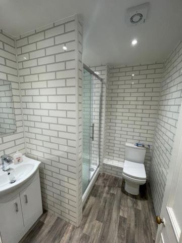 5 bedroom terraced house to rent - Photo 2