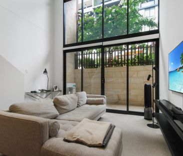 Modern two Story Apartment in the heart of Meadowbank - Photo 3