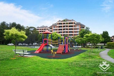 4 BEDROOM 1 STUDY TOWN HOSE IN RESORT COMPLEX - Photo 3