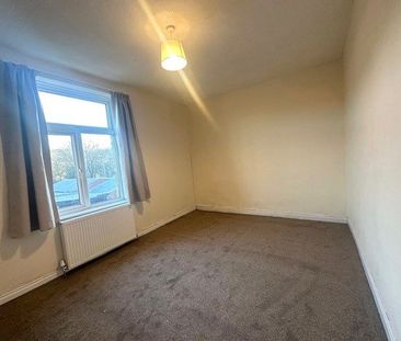 4 bedroom terraced house to rent - Photo 3