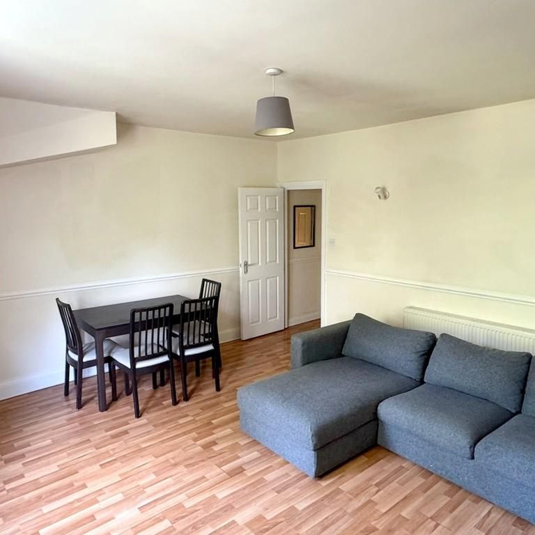 2 bedroom flat to rent - Photo 1