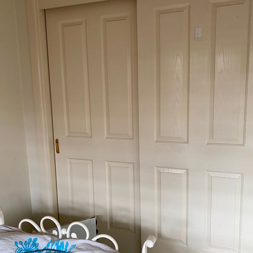 Altona Meadows - Photo 1