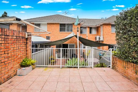 Unit 3/21-23 Cook St, Baulkham Hills NSW 2153 - Townhouse For Rent | Domain - Photo 5