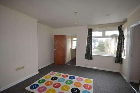 Grantham Garden, Marks Gate, RM6 - Photo 3