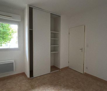 Location Appartement 2 pièces 45m² BAGNOLS SUR CEZE 30200 - Photo 2
