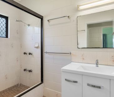 APPLICATION APPROVED!!! Solid 3 Bedroom Home in Quiet Cul-De-Sac on... - Photo 5
